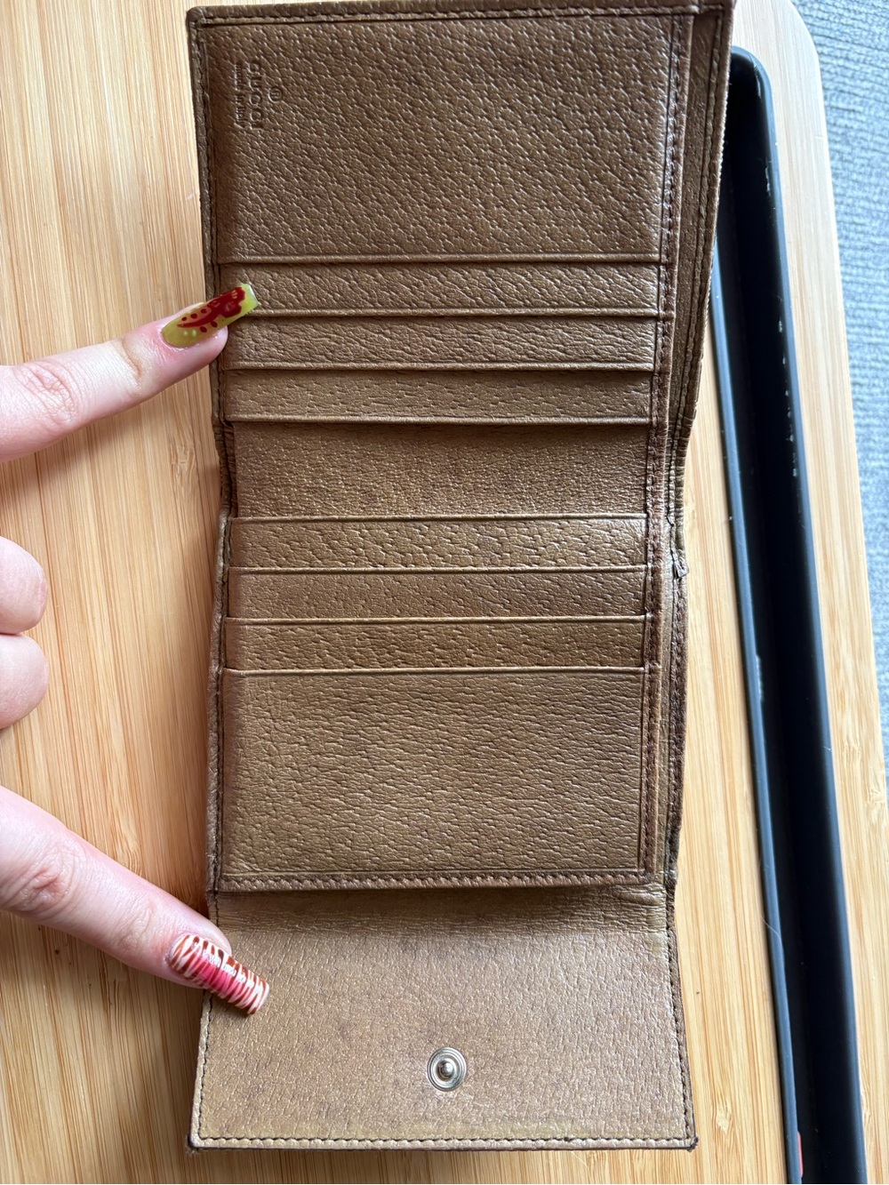 Gucci Brown GG Canvas Snap Wallet with Gold-Tone Accent - Picture 3 of 8